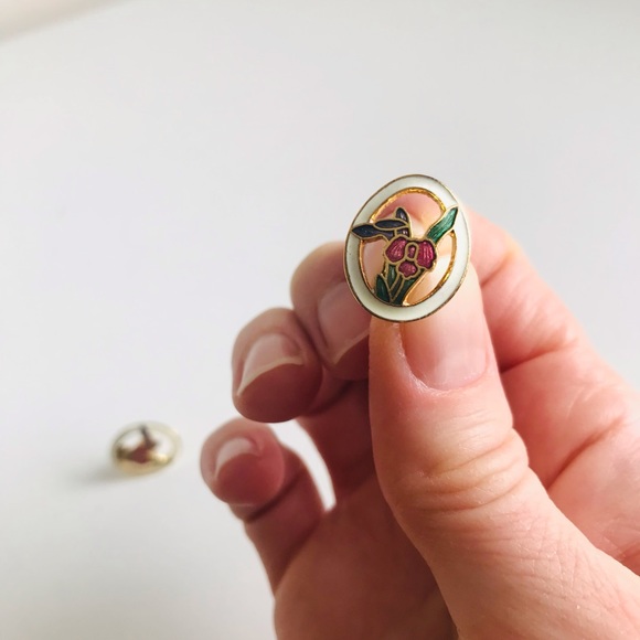 2/$30 Perfect-for-Spring studs - Picture 2 of 4